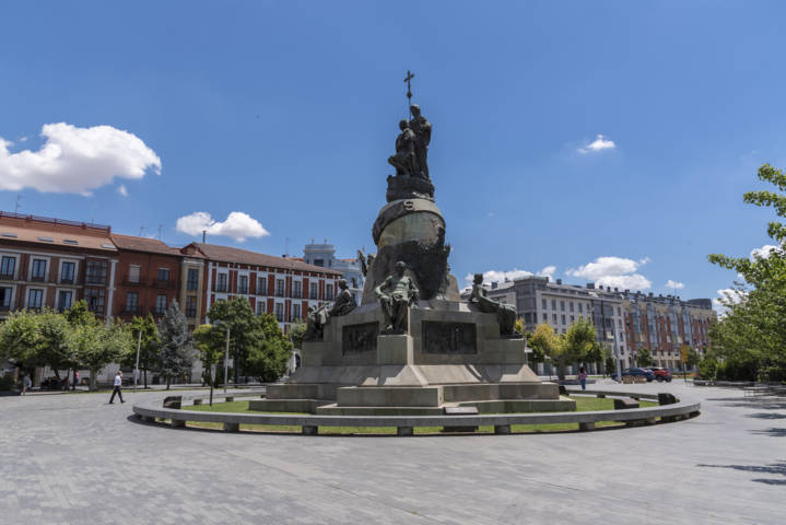 45 - Valladolid - ciudad - plaza Colon
